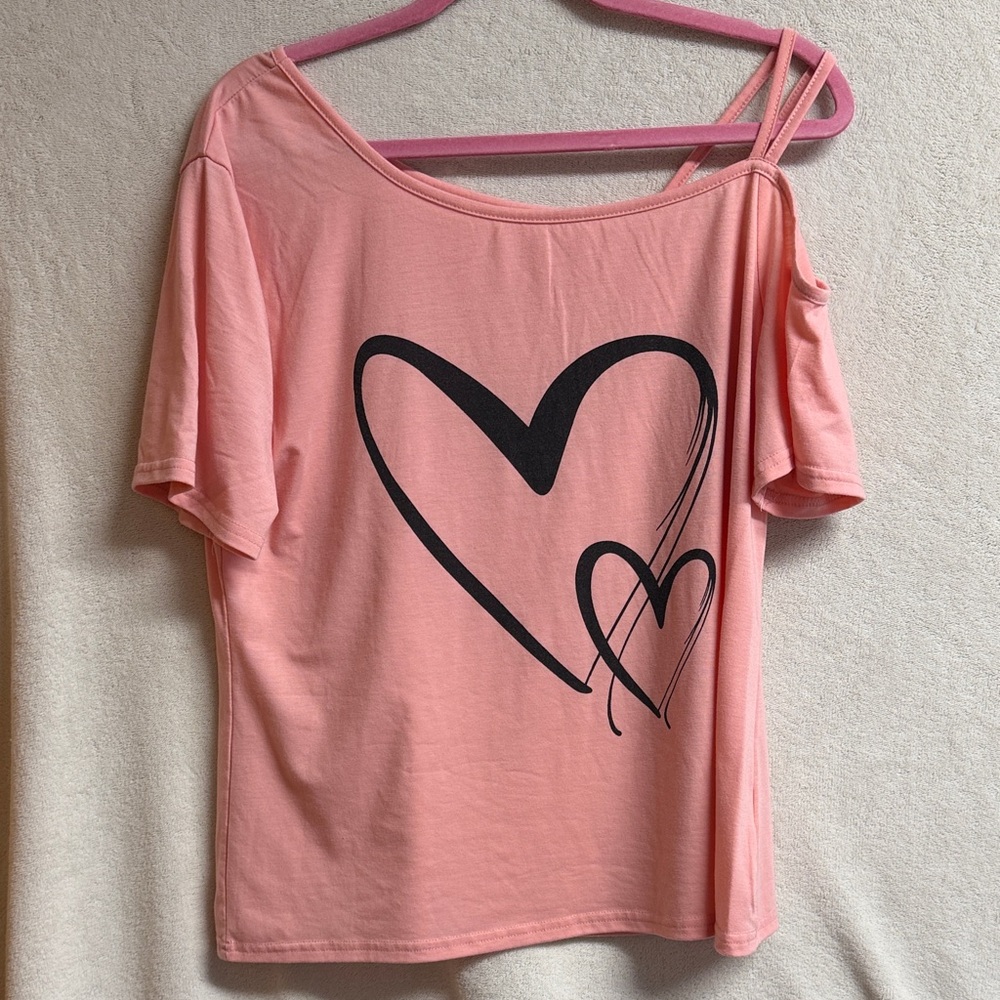 Women’s Pink Off-Shoulder Heart Graphic Tee